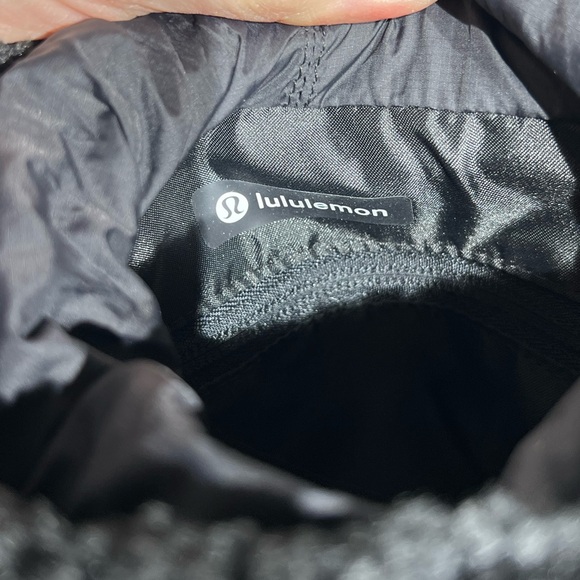 Lululemon Crossbody Fleece Bucket Bag - Picture 3 of 6